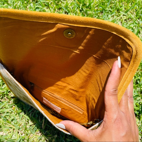 Animal Patterned Faux Leather Clutch Bag - Picture 4 of 10